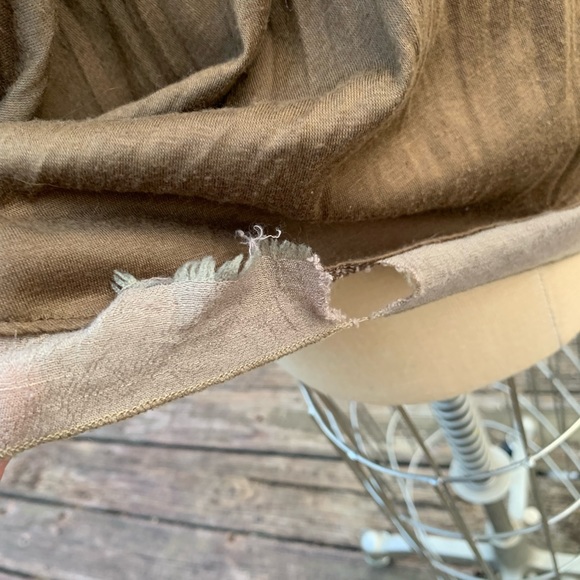 Artsy Handkerchief Hem Top - Picture 16 of 16